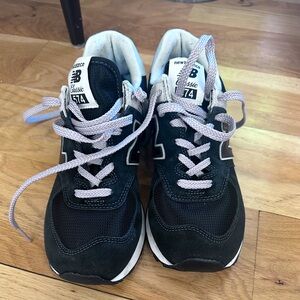 New Balance 574 - Size 8